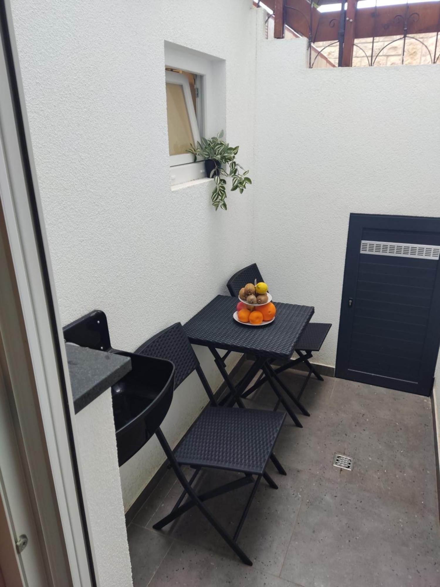 Apartment Lux Arena Ema